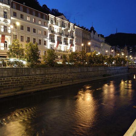 Ea Apartmany Mozart Карловы Вары Экстерьер фото